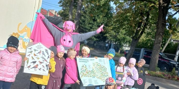 Cūkmena ciemošanās pie grupas “Mārīte” bērniem 