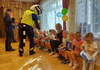 Izglītojošais pasākums bērniem par drošību kopā ar runci Rūdi